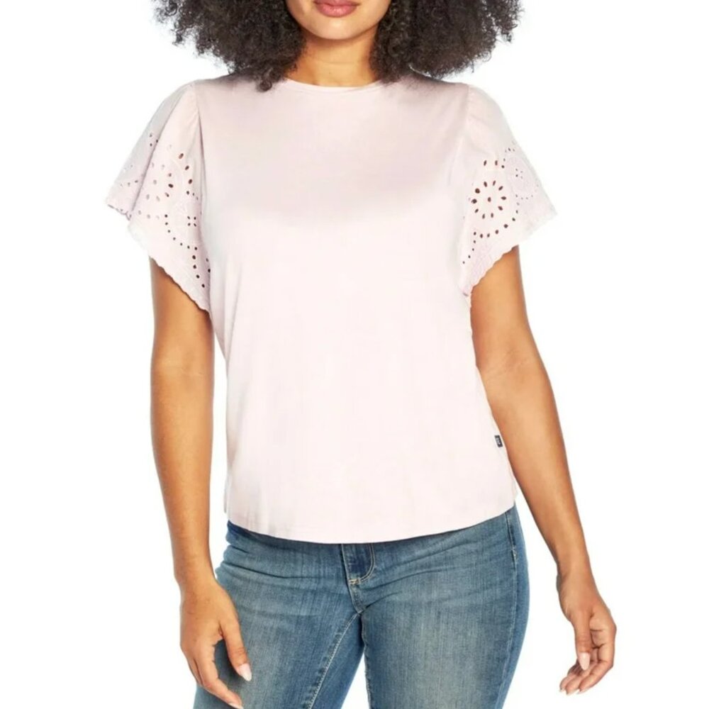 GAP Eyelet Sleeve Tee